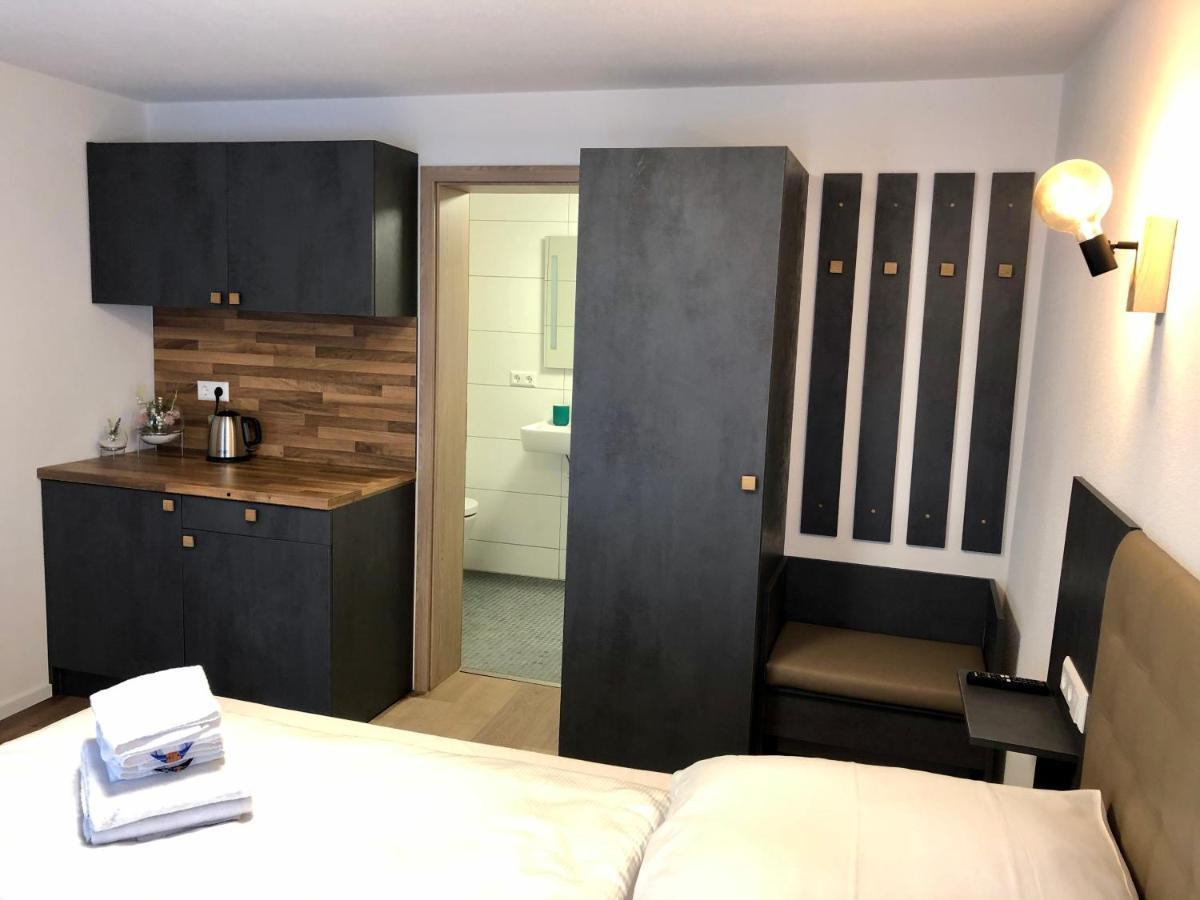 City Apartments, Outlet 100 Meter Metzingen  Bagian luar foto